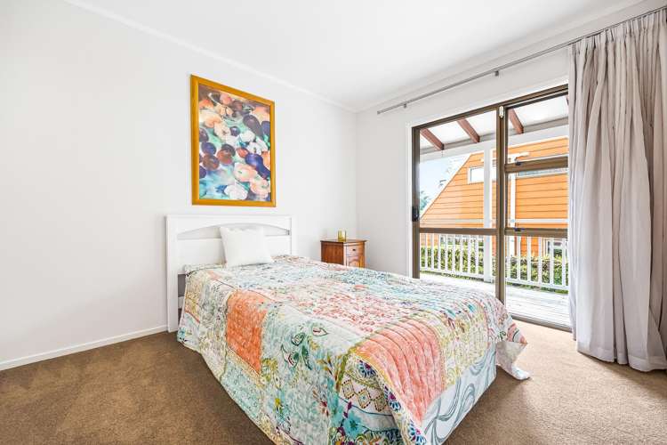 36 Whangaparaoa Road Red Beach_9
