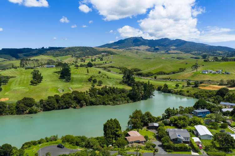 25 Smith Street Raglan_37