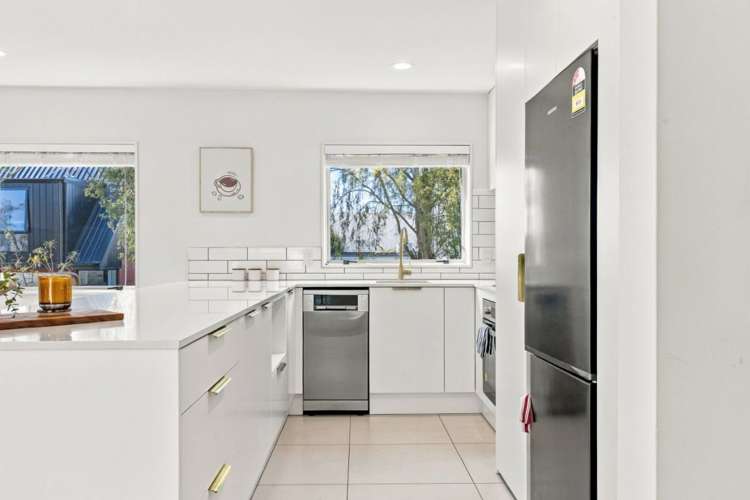 2/102 Rossall Street Merivale_12
