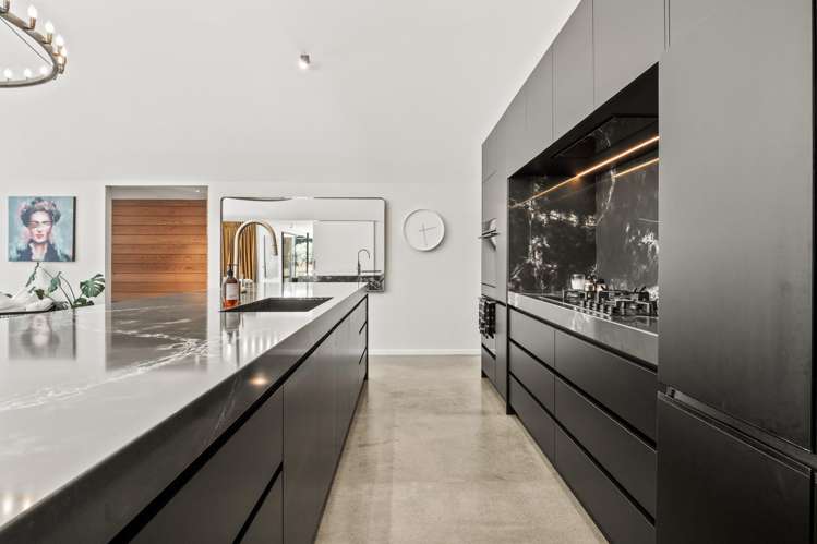 1 Larkins Way Arthurs Point_8