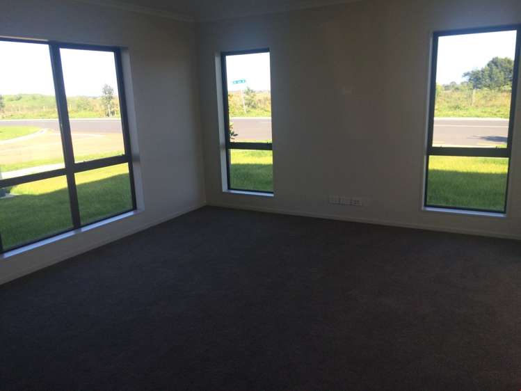 15 Kirkaldy Street Wattle Downs_3