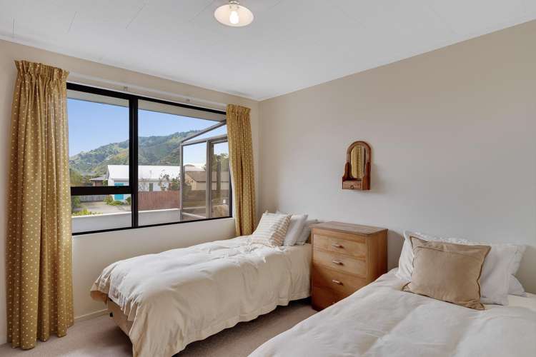 8 Beach Road Waikawa_11