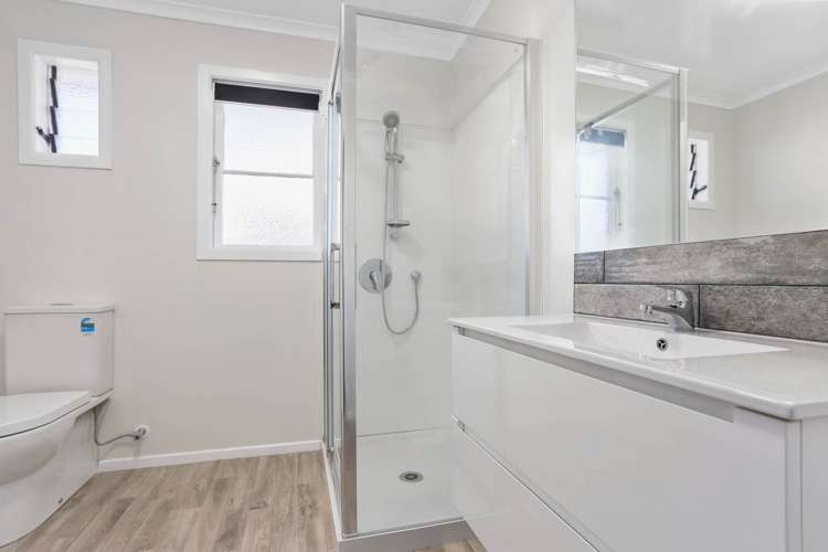 4033 Great North Road Glen Eden_6
