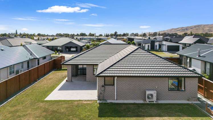 45 Catalina Crescent Burleigh_28