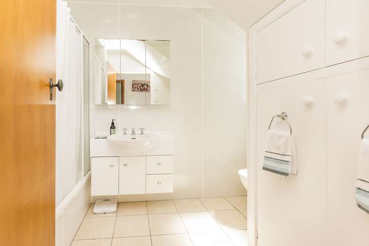 225 Marine Parade Seatoun_11