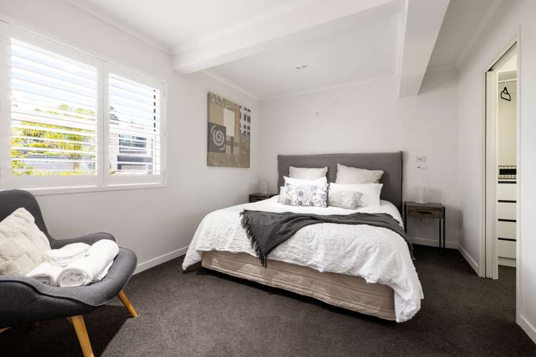 163 Lake Crescent Hamilton Lake_22