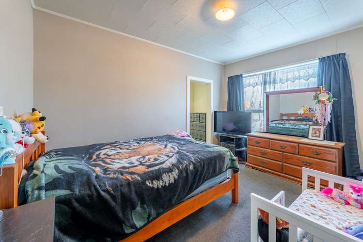 18 Maltby Avenue West End_15