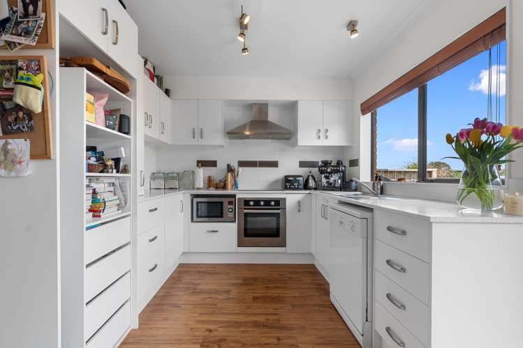 21 Maggie Place Ohauiti_11