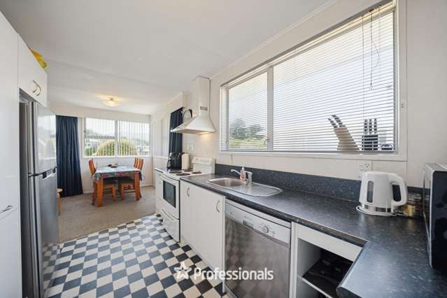 15 Wetherby Grove Wainuiomata_4