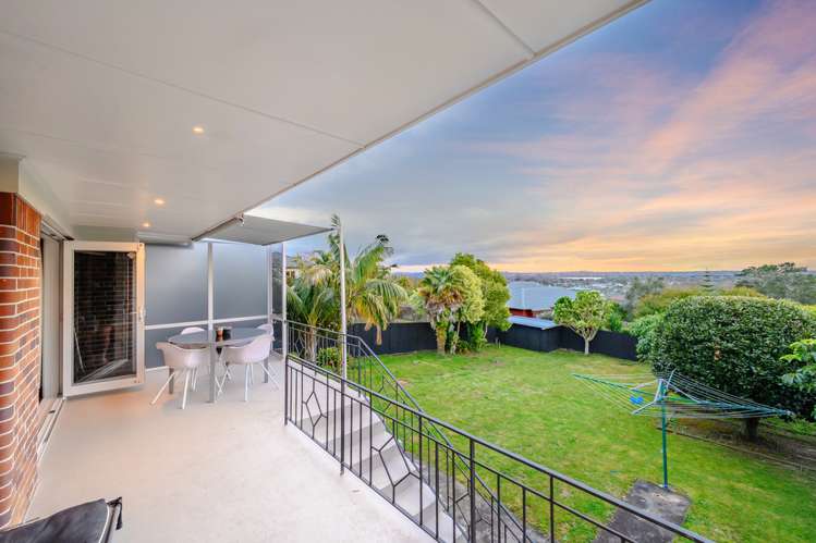 25 Bradbury Road Botany Downs_10