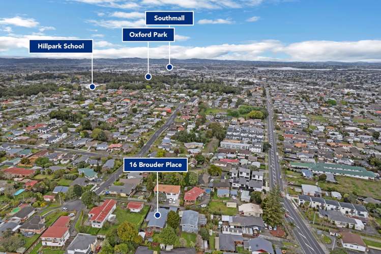 16 Brouder Place Hill Park_45