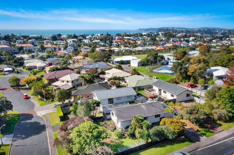 1/26 Waiora Road Stanmore Bay_20