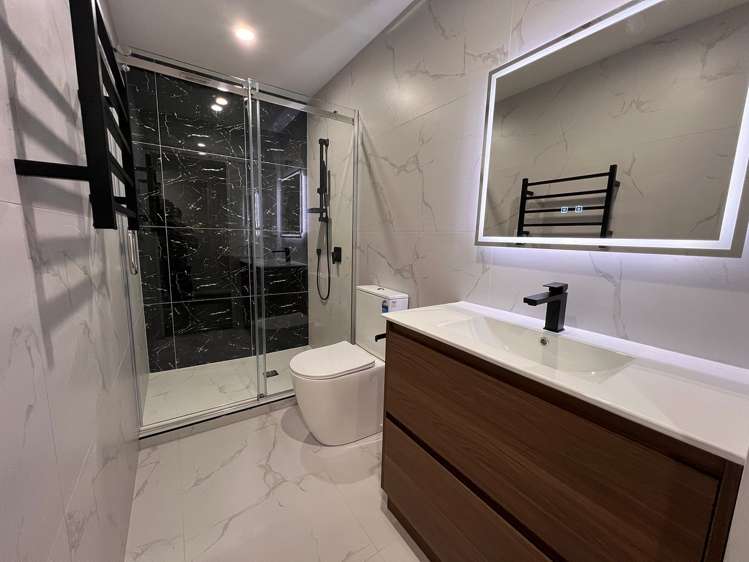 7 Puhakehake Place Flat Bush_9