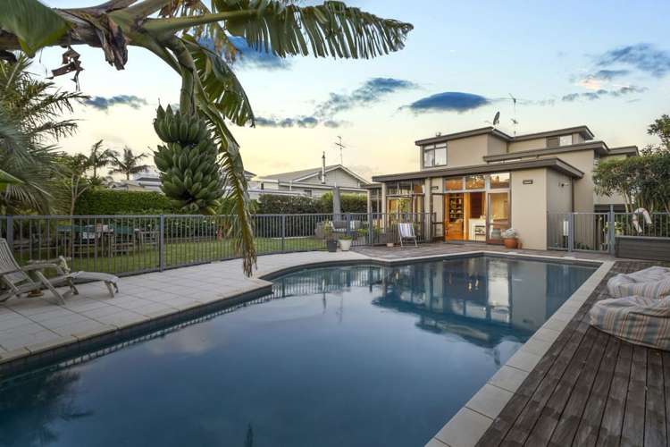 21 Hamana Street Narrow Neck_0