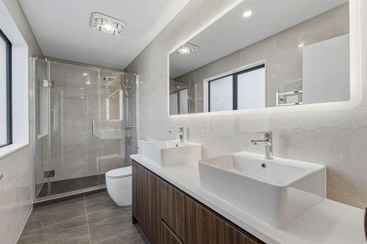 2A Matatahi Road Flat Bush_17
