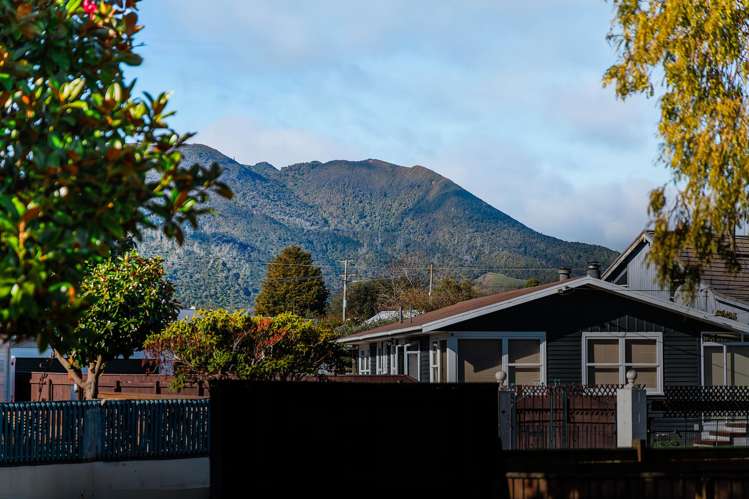 8 Simkin Street Taupo_15