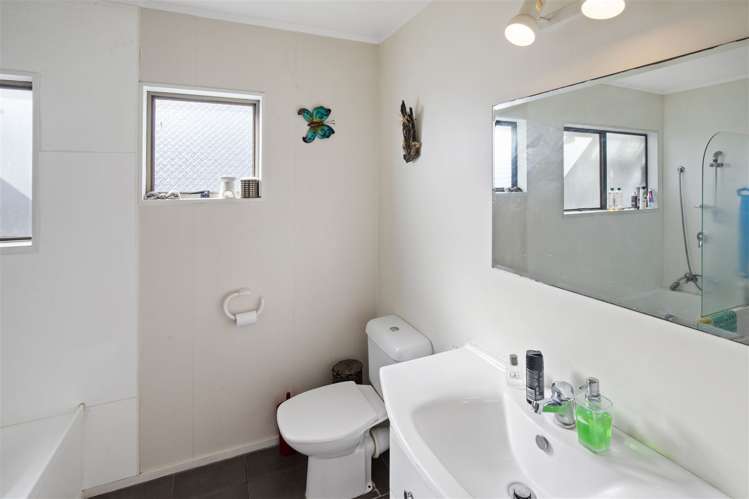 7 Taihiki Road Clarks Beach_10