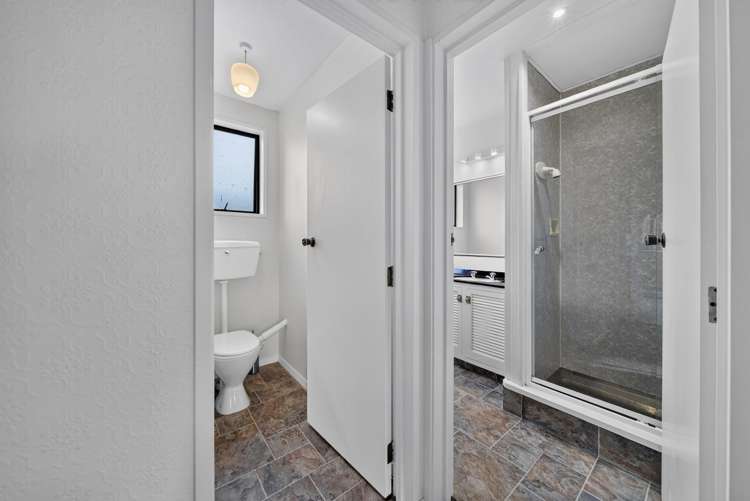 2/44 Chipping Lane Redwood_12