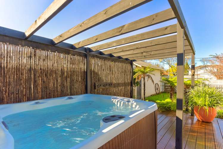 6 Parkes Avenue Saint Johns Hill_2