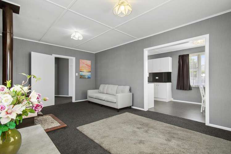 7 Kentucky Street Totara Park_7