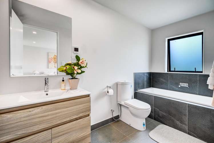 6 Te Rorea Lane Mount Roskill_14