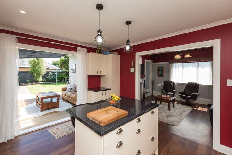 681 Worcester Street Linwood_5