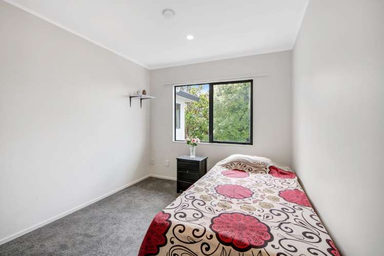 2/9 Mossop Rise Glenfield_9