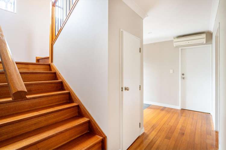 2/19 Lagoon Drive Panmure_12