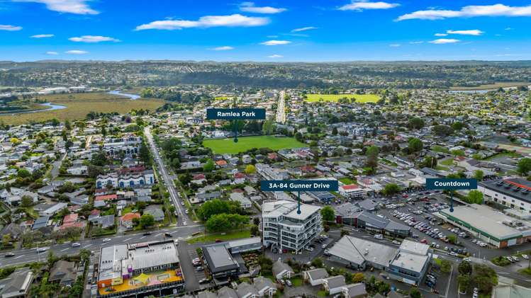 3A/84 Gunner Drive Te Atatu Peninsula_15