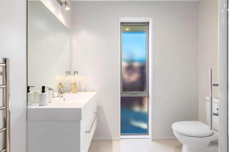 8 Eaton Place Lincoln_13