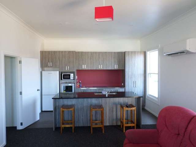 Spacious Centre City 6 bedroom home for rent