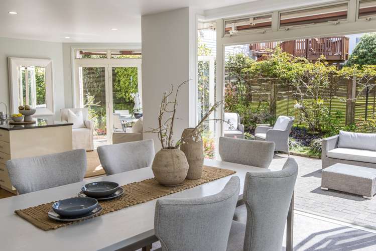 2/14 Bayview Road Hauraki_1