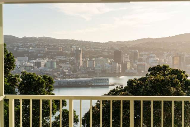 AN ICONIC ADDRESS WITH UNPARALLELED VIEWS