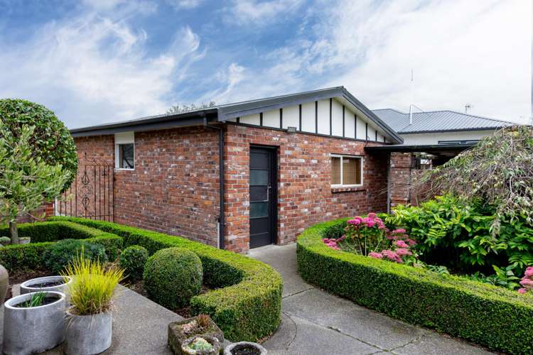 7 Antrim Street Windsor_27