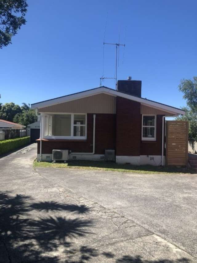 Hukanui School Zoned & Close to Westfield Chartwell!