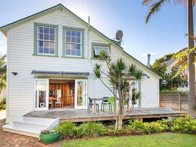 8 Burgess Road Devonport_9