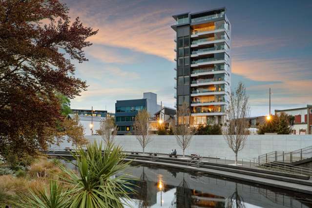 The Oxford: Cityside Luxury, Riverside Living