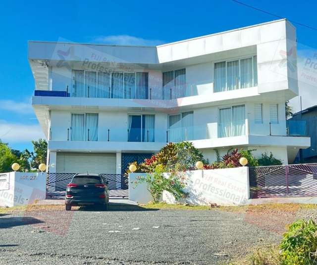 MULTI-UNIT INVESTMENT OPPORTUNITY – MODERN LIVING WITH SPECTACULAR MOUNTAIN VIEWS
