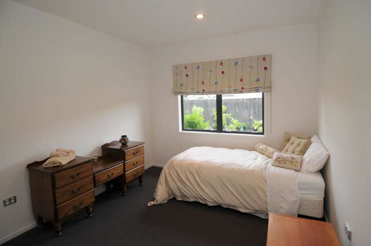 4 Pohutukawa Grove Lytton West_12