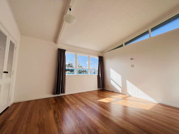 122 Vodanovich Road Te Atatu South_6