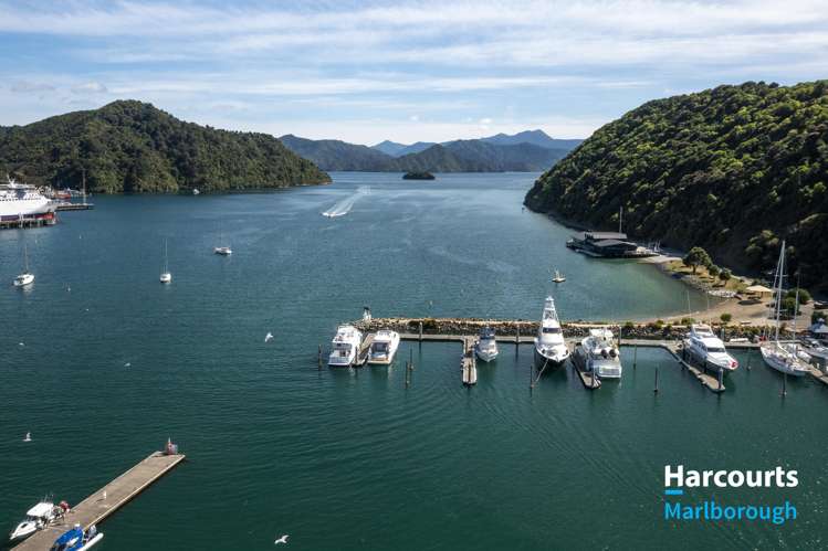 303/6 London Quay Picton_23