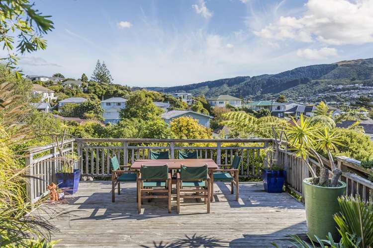 64 Collins Avenue Tawa_23