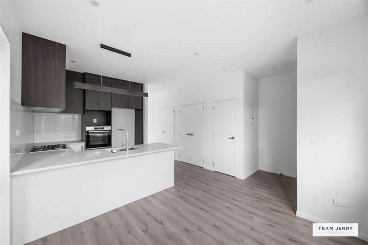 137 Grove Road_3