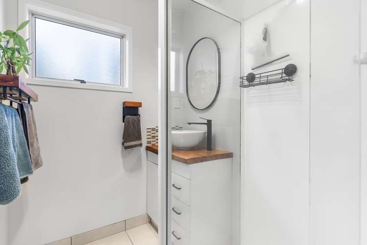 2/18 Flaxdale Street Birkdale_13