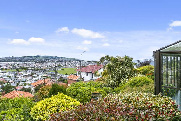 60 Easther Crescent Kew_21