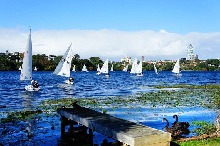 2/3 Rangitira Avenue Takapuna_29