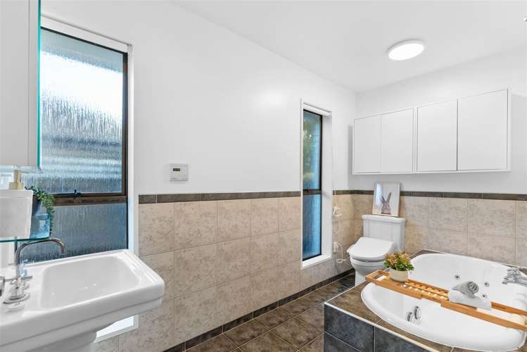 33 Everest Street Burnside_12