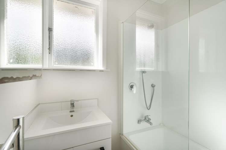 6 Hereford Street Cannons Creek_11