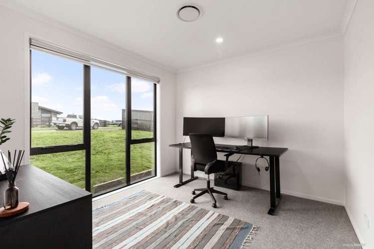 8 Omahuru Road Glenbrook_11