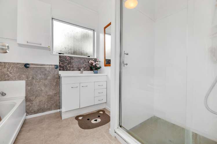 1/17a Idesia Place Totara Heights_7